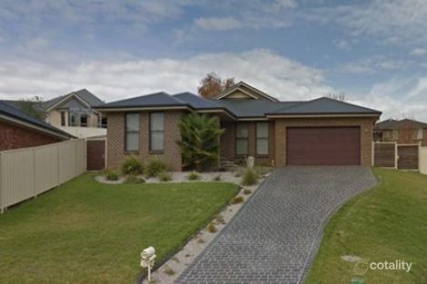 2 Maroney Cl, Orange, NSW 2800
