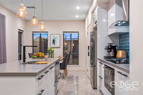 Property photo of 18 River Darling Pass Blakeview SA 5114