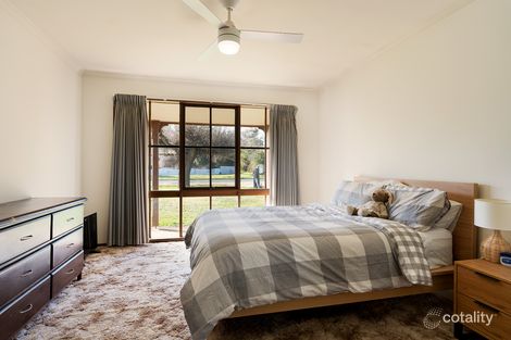 Property photo of 32 Main Road Campbells Creek VIC 3451