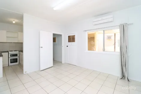 2/168 Miles St, Winston, QLD 4825