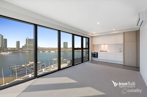 813/8 Pearl River Rd, Docklands, VIC 3008