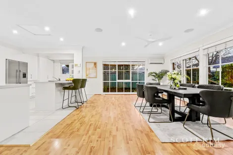 Property photo of 2/23 Headingley Road Mount Waverley VIC 3149