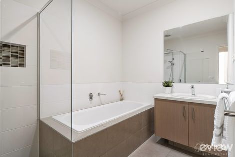 Property photo of 1/12 Lucerne Avenue Mornington VIC 3931