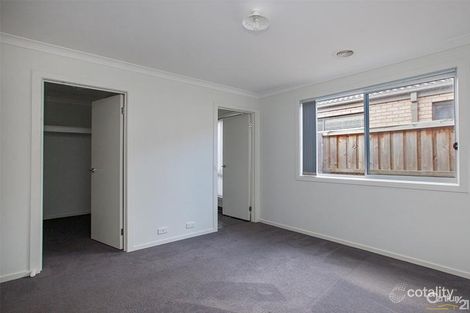 Property photo of 14 Devine Drive Pakenham VIC 3810