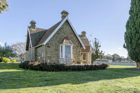 Property photo of 12 Weir Court Kangaroo Flat VIC 3555