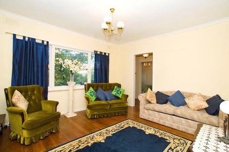 Property photo of 27 Vivianne Avenue Mont Albert North VIC 3129