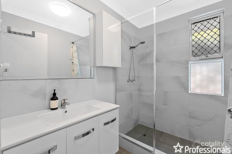 Property photo of 8 Tomlinson Place Armadale WA 6112