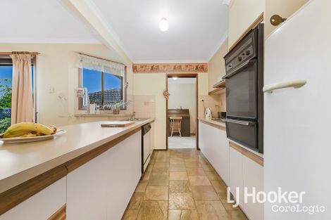 Property photo of 14 Lydia Mary Drive Berwick VIC 3806