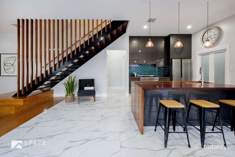 3 Lansbury Pde, Ashgrove, QLD 4060