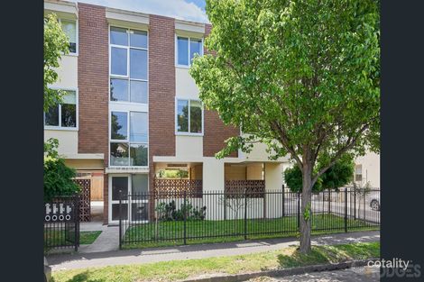 4/92 Mitford St, Elwood, VIC 3184