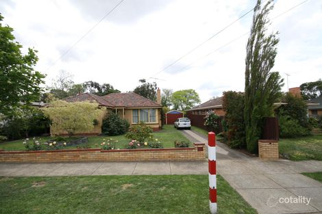 8 Cuthbert Ave, Highton, VIC 3216