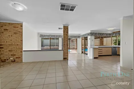 Property photo of 12 Hickory Drive Thornlie WA 6108