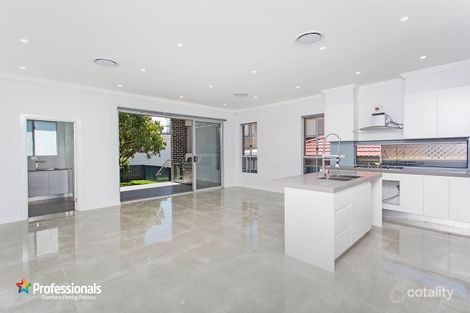 Property photo of 18 Hall Crescent Padstow NSW 2211