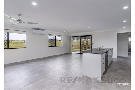 Property photo of 16 Aquila Drive Meringandan West QLD 4352