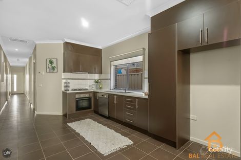 Property photo of 1/6 Assumption Close Truganina VIC 3029