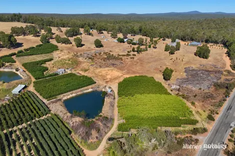 1 Brookton Hwy, Karragullen, WA 6111