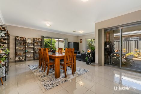 16 Teviot Pl, Blakeview, SA 5114