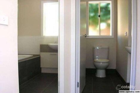 Property photo of 2/102 Beach Street Frankston VIC 3199