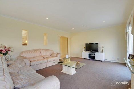 Property photo of 18 Dunsmuir Grove Traralgon VIC 3844