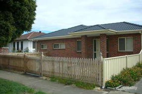 Property photo of 28 Ortolan Avenue Broadmeadows VIC 3047
