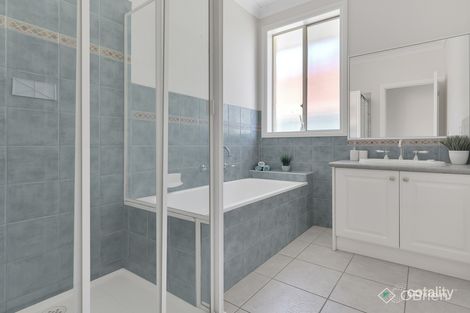 Property photo of 7 Beaumaris Way Point Cook VIC 3030