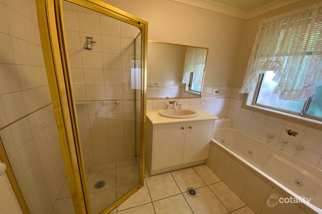 Property photo of 10 Bisque Court West Wodonga VIC 3690