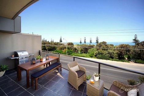 Property photo of 53 Ormond Esplanade Elwood VIC 3184