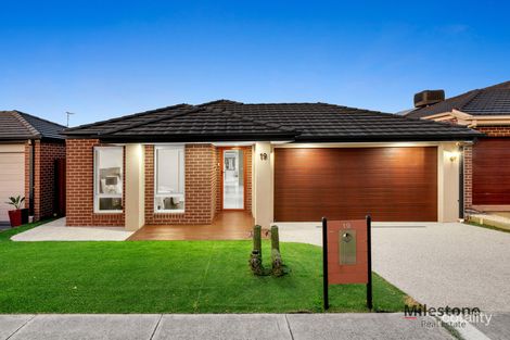 Property photo of 19 Bridport Street Cranbourne West VIC 3977