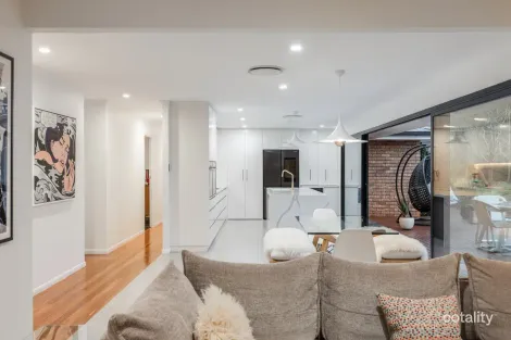 Property photo of 16 Orange Grove Road Highfields QLD 4352