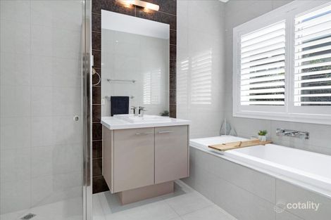 Property photo of 13 Bridgewater Avenue Eynesbury VIC 3338