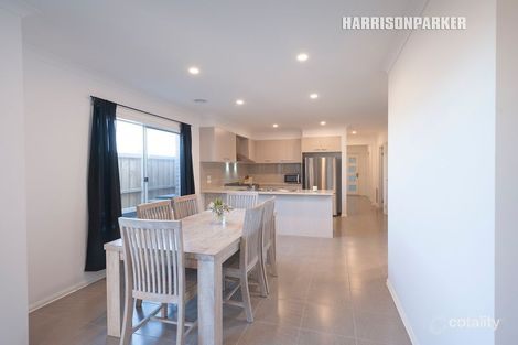 Property photo of 11 Honeydew Street Mickleham VIC 3064