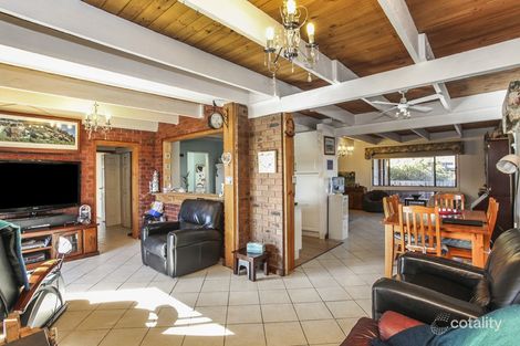 Property photo of 26-28 Stewart Crescent Rockbank VIC 3335