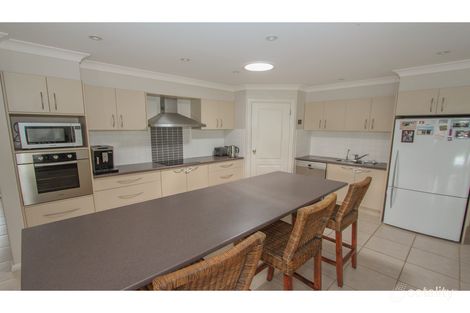 Property photo of 10 Carlyle Avenue Llanarth NSW 2795