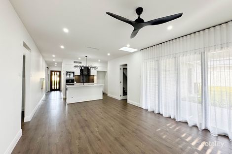 Property photo of 8 Yuwambi Close Parkes NSW 2870