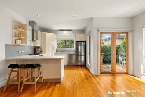 Property photo of 2/13 Batesford Road Chadstone VIC 3148