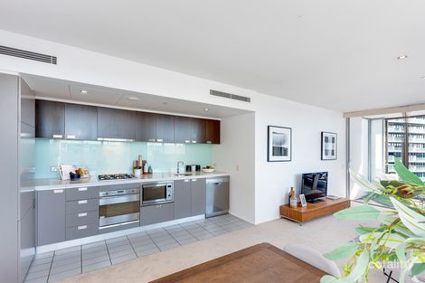 Property photo of 906W/599 Pacific Highway St Leonards NSW 2065
