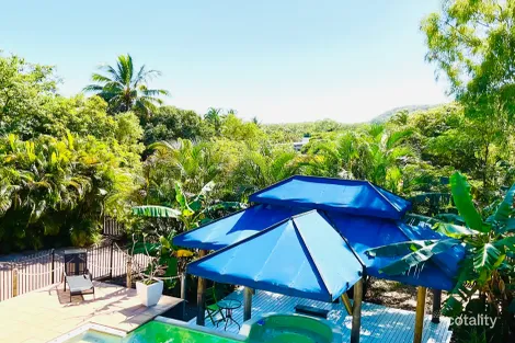 Property photo of 14 Somerset Court Horseshoe Bay QLD 4819