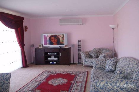 Property photo of 38 Redwood Avenue Hampton Park VIC 3976