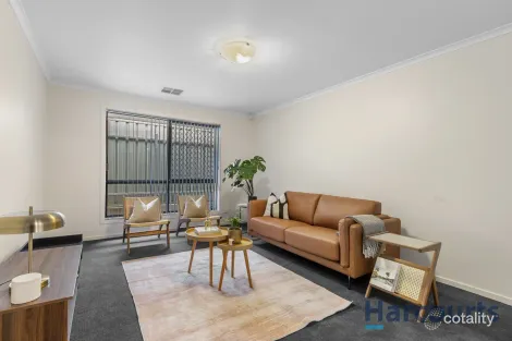 Property photo of 8 Martindale Place Walkley Heights SA 5098