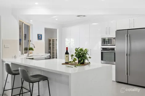Property photo of 29 Throsby Close Barden Ridge NSW 2234