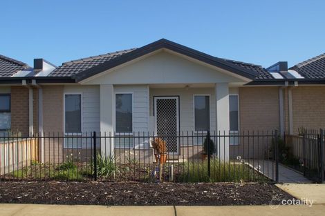 Property photo of 10 Penley Lane Sandhurst VIC 3977