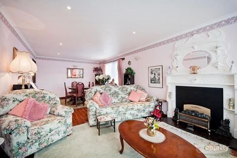 Property photo of 12 Edina Grove Altona Meadows VIC 3028