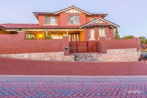 Property photo of 2 Hermite Rise Sorrento WA 6020