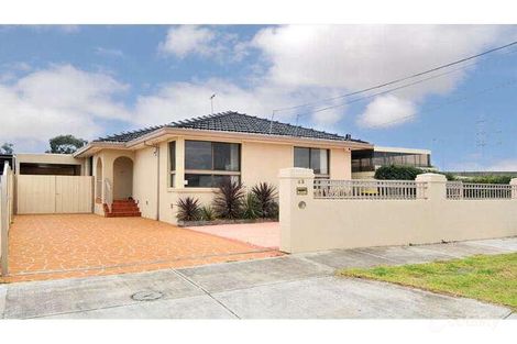 43 Meadowbank Dr, Sunshine North, VIC 3020