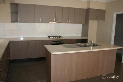 Property photo of 4/7 Toolondo Close Caroline Springs VIC 3023
