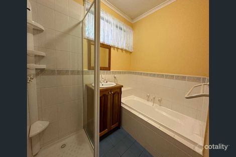 Property photo of 4 Cocoparra Crescent Taylors Lakes VIC 3038