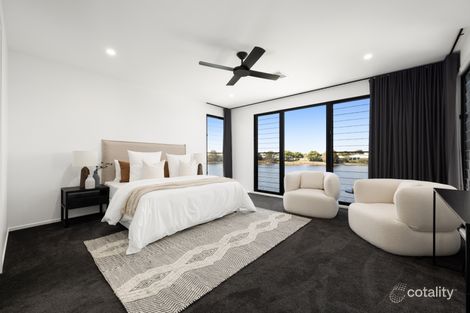 Property photo of 2 Lighthouse Circuit Birtinya QLD 4575