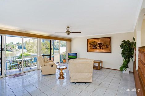 Property photo of 4/23 Hooker Boulevard Broadbeach Waters QLD 4218