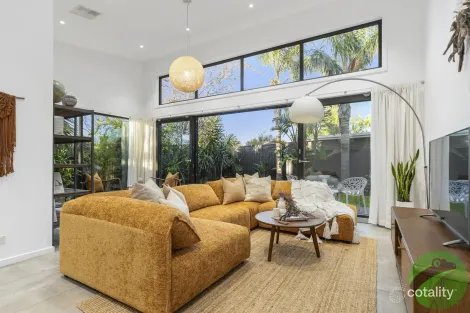 Property photo of 20 Whitby Way Seaford VIC 3198