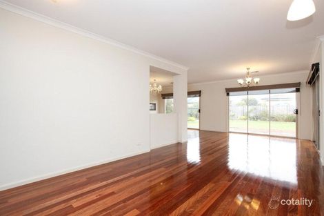 Property photo of 4 Spoonbill Place Waterways VIC 3195